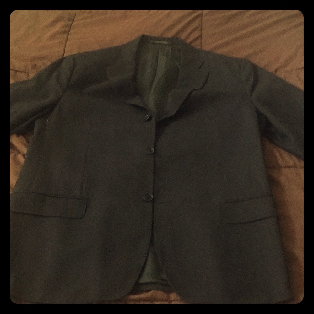 Isiai Napoli men’s Three button blazer.